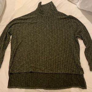 American Eagle Green Turtle Neck